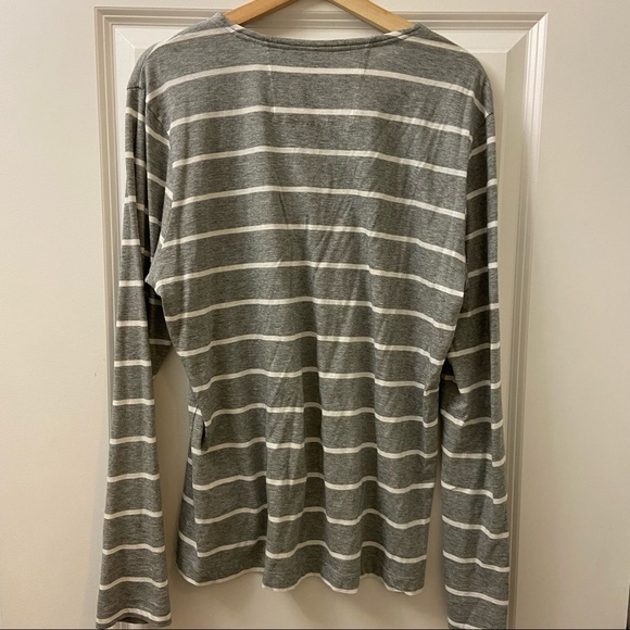 Men’s Banana Republic Striped T-shirt - Picture 2 of 3